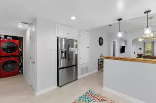 216 N B Street N, Pensacola, FL 32502 - Photo 9