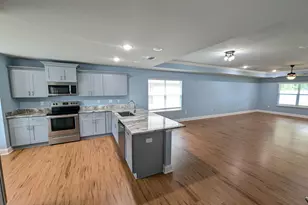 2266 Paloma St, Navarre, FL 32566 - Photo 3