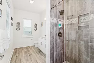 8212 Gulf Blvd, Navarre, FL 32566 - Photo 23