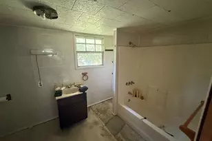 2579 Hwy 4, Jay, FL 32565 - Photo 17