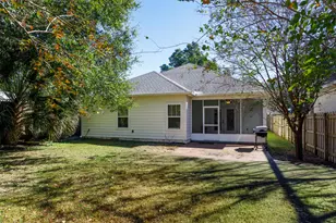 402 Bayshore Dr, Pensacola, FL 32507 - Photo 37