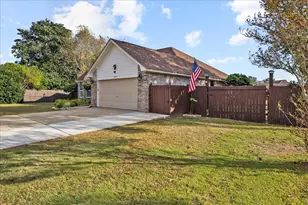 9809 Emma Way, Navarre, FL 32566 - Photo 3