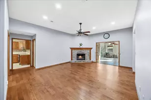 9809 Emma Way, Navarre, FL 32566 - Photo 5