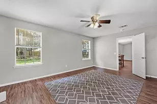 5499 Chantilly Cir, Milton, FL 32583 - Photo 13