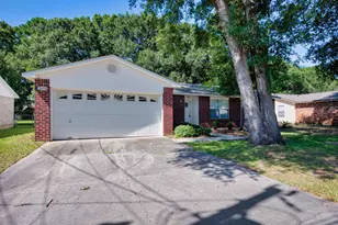 5499 Chantilly Cir, Milton, FL 32583 - Photo 3