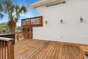 131 Shoreline Dr, Gulf Breeze, FL 32561 - Photo 35