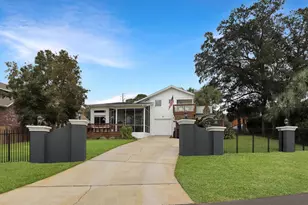 131 Shoreline Dr, Gulf Breeze, FL 32561 - Photo 39