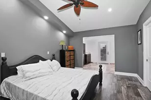 131 Shoreline Dr, Gulf Breeze, FL 32561 - Photo 9