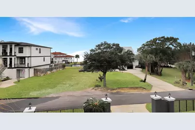 131 Shoreline Drive, Gulf Breeze, FL 32561 - Photo 37