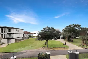 131 Shoreline Dr, Gulf Breeze, FL 32561 - Photo 37