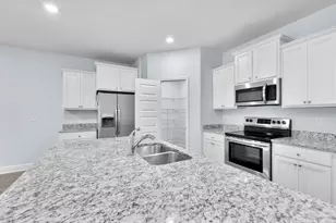 3846 Hawks Landing Cir, Pace, FL 32571 - Photo 9