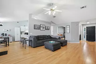 3925 Holleyberry Ln, Milton, FL 32583 - Photo 15