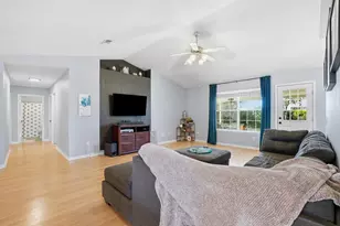 3925 Holleyberry Ln, Milton, FL 32583 - Photo 13