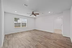 7349 Lakeside Oak Ct, Pensacola, FL 32526 - Photo 13