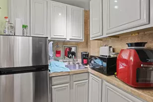 909 W Lloyd Street W, Pensacola, FL 32501 - Photo 11