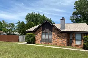 202 Seville Cir, Mary Esther, FL 32569 - Photo 1