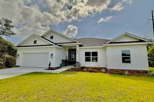 1646 Ocean Breeze Ln, Gulf Breeze, FL 32563 - Photo 1