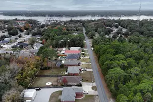 4268 Lancaster Dr, Niceville, FL 32578 - Photo 35