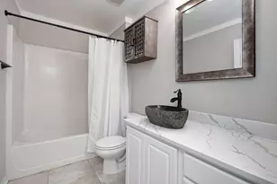 4268 Lancaster Dr, Niceville, FL 32578 - Photo 3