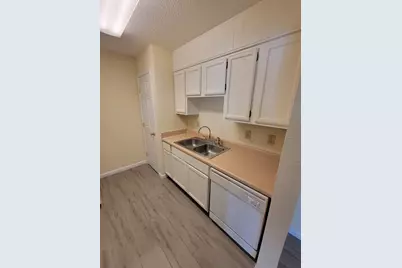 1610 Greenbriar Parkway #2, Gulf Breeze, FL 32563 - Photo 5