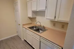 1610 Green Briar Pkwy, Gulf Breeze, FL 32563 - Photo 5