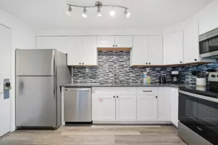 300 SW Miracle Strip Parkway SW, Fort Walton Beach, FL 32548 - Photo 3