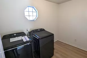 2733 Blue Bay Ct, Navarre, FL 32566 - Photo 11