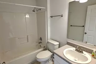 2733 Blue Bay Ct, Navarre, FL 32566 - Photo 21