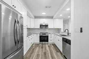 1101 W Lloyd Street W, Pensacola, FL 32501 - Photo 7