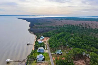 1101 Oyster Bay Dr, Milton, FL 32583 - Photo 9