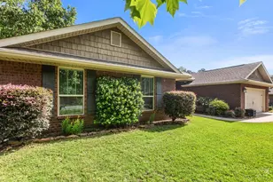 7048 Flintwood St, Navarre, FL 32566 - Photo 3