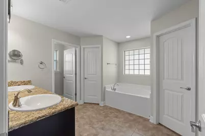 7048 Flintwood Street, Navarre, FL 32566 - Photo 17