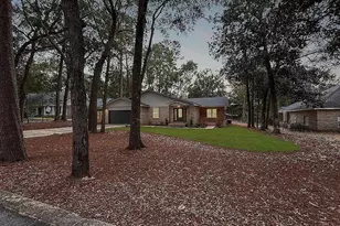 105 Drew Ct, Niceville, FL 32578 - Photo 3