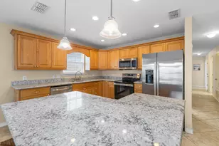 806 Maldonado Dr, Pensacola Beach, FL 32561 - Photo 15