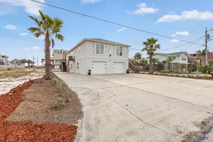 806 Maldonado Dr, Pensacola Beach, FL 32561 - Photo 3