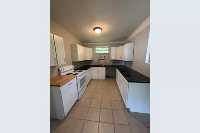 650 Blakely Avenue, Crestview, FL 32536 - Photo 3