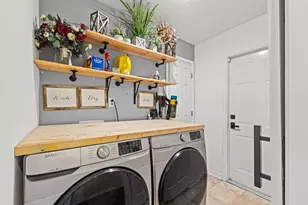 9446 Parker Pl Dr, Navarre, FL 32566 - Photo 23