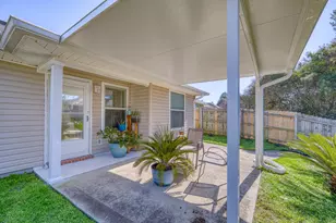 1953 Shadow Lake Dr, Gulf Breeze, FL 32563 - Photo 25