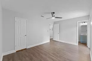 4327 Lisa Ct, Gulf Breeze, FL 32563 - Photo 11