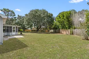 4327 Lisa Ct, Gulf Breeze, FL 32563 - Photo 15