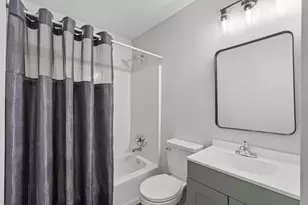 4327 Lisa Ct, Gulf Breeze, FL 32563 - Photo 7