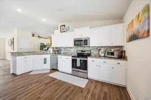 6200 Nanterre Cove, Crestview, FL 32536 - Photo 17