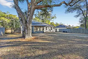 202 Mary Ln, Crestview, FL 32536 - Photo 17