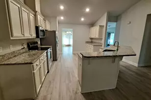 1960 Edgewood Dr, Navarre, FL 32566 - Photo 5