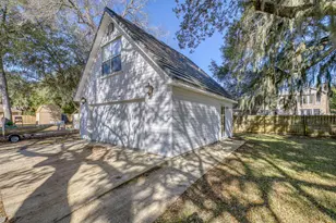 1157 N Bayshore Dr N, Valparaiso, FL 32580 - Photo 83