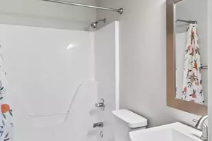 2713 Bay Club Dr, Navarre, FL 32566 - Photo 11