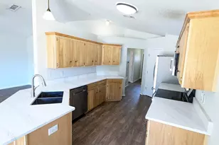 2001 Presidio St, Navarre, FL 32566 - Photo 5