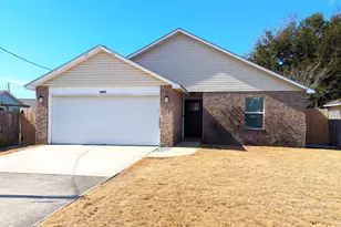 2001 Presidio St, Navarre, FL 32566 - Photo 1