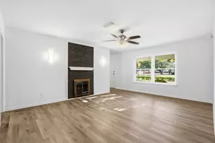 301 Priscilla Dr, Fort Walton Beach, FL 32547 - Photo 17