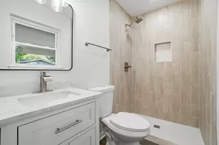 301 Priscilla Dr, Fort Walton Beach, FL 32547 - Photo 9